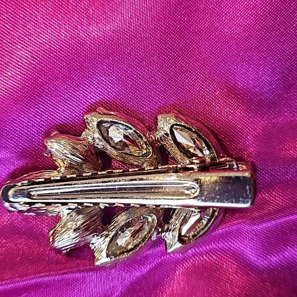 Rhinestone and Acrylic Crystal Hair Clips Lot of 14 main image 10